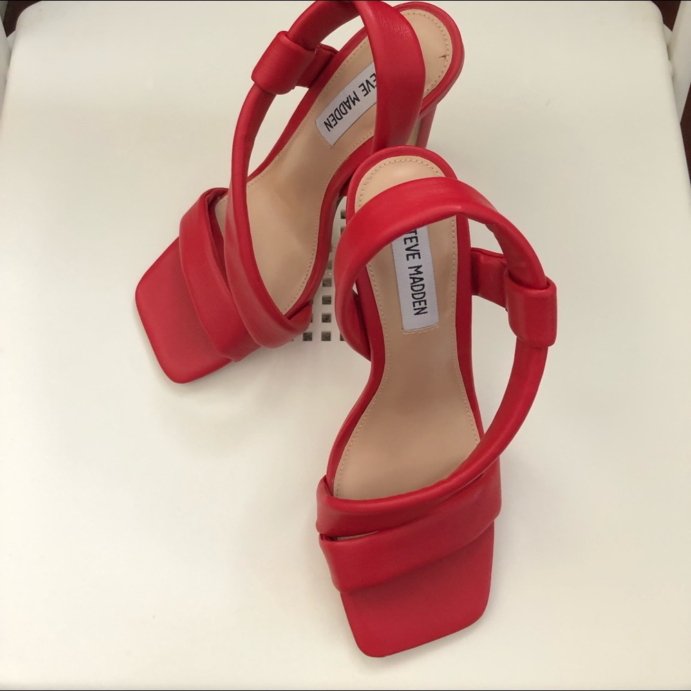 Steve Madden shoe